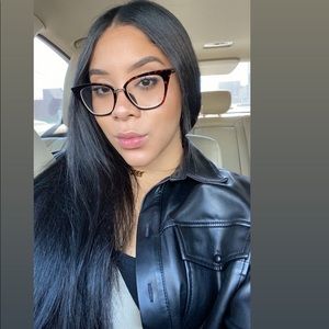 Meet your Posher, Maite